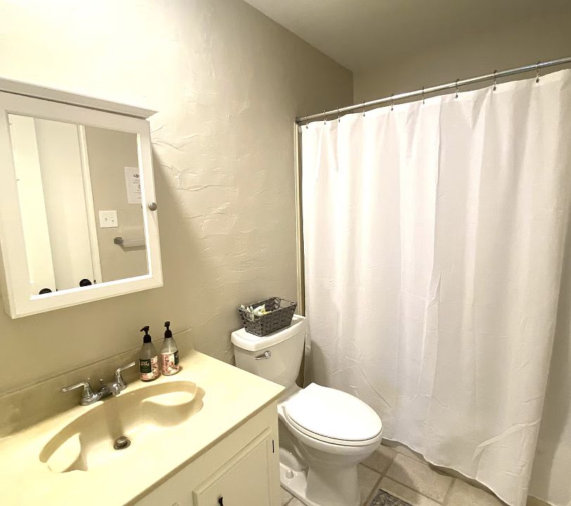 1st image of 125 Brookwood Ln