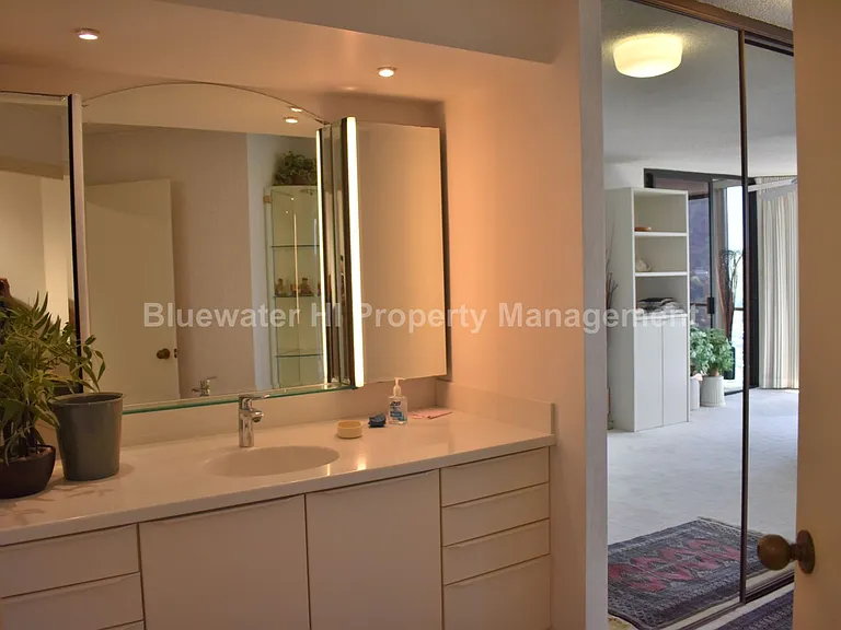 2101 Nuuanu Ave #2501 — Photo 10