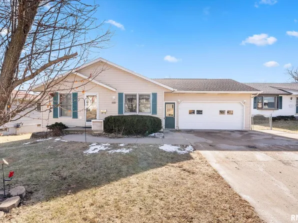 1121 26th Ave N, Clinton, IA 52732