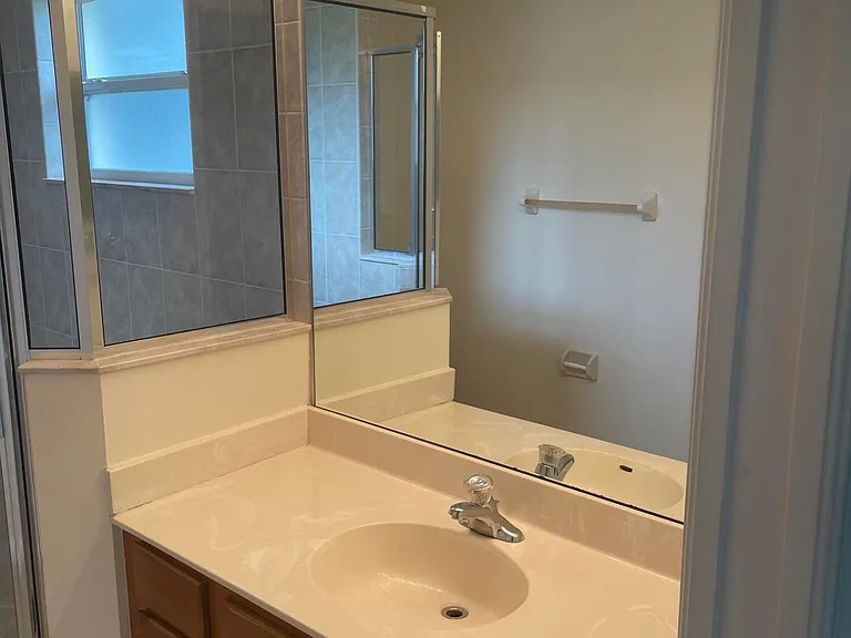 3586 SW Conibear St — Photo 3