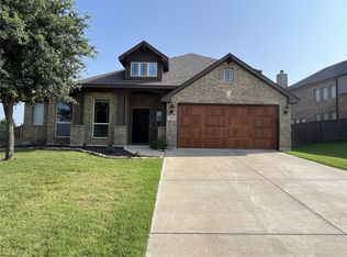 1001 Palo Oaks Dr, Burleson, TX 76028