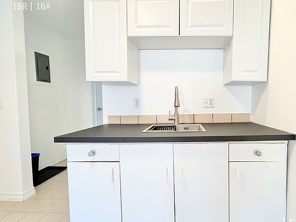4th image of 491 Elm Ave Unit 4