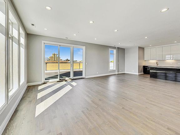 3rd image of 715 South Blvd #403