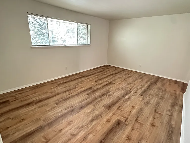 1220 S Rockford Ave #F — Photo 3