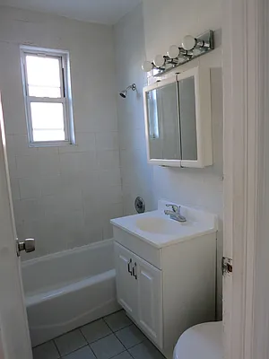 Rented by Signature Spaces NYC Corp | media 47