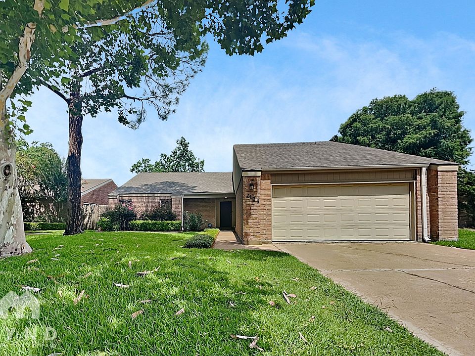 1st image of 2103 Woodland Springs St