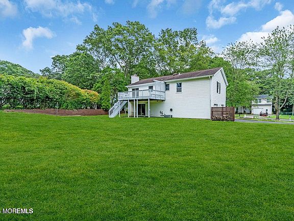 5th image of 88 Hickory Hill Road