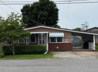 202 Wiley Ave, Sistersville, WV 26175