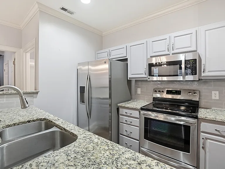 1117 Park West Dr — Photo 12