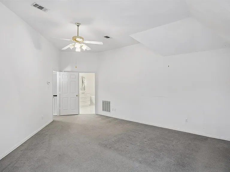 8408 Kenning Ct — Photo 22