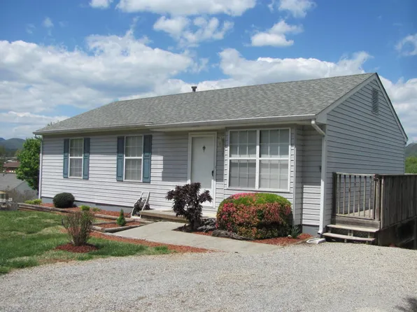 856 Orlando Ct, Roanoke, VA 24019