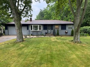 4018 Woodland Ln, Saint Joseph, MI 49085
