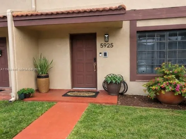 5925 SW 133rd Ct, Miami, FL 33183