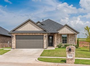 1216 Colonial Ave, Tuttle, OK 73089