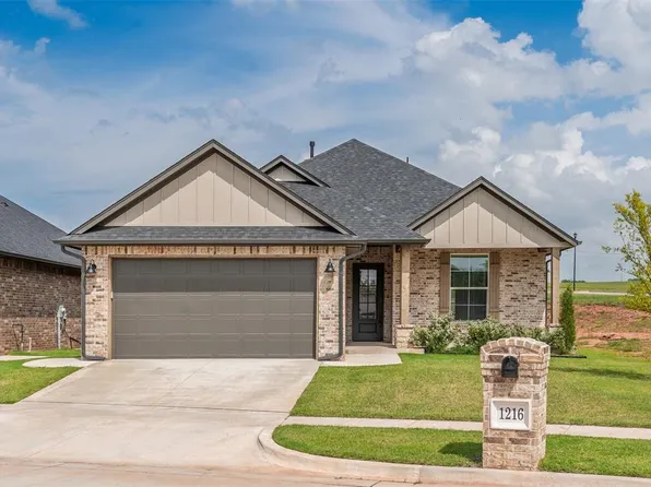 1216 Colonial Ave, Tuttle, OK 73089