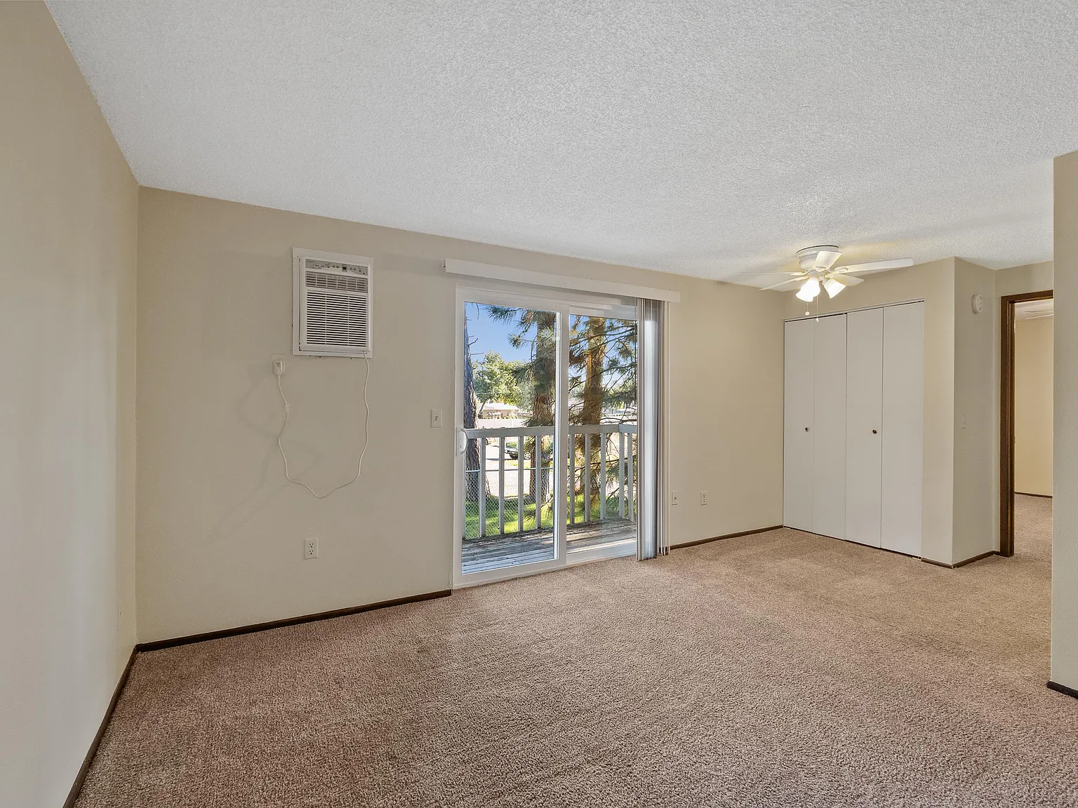 1 bed, 645 sqft, $995 — Photo 3