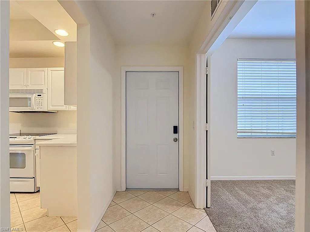 3 bed, 2.0 bath, 1652 sqft, $2,500 — Photo 4
