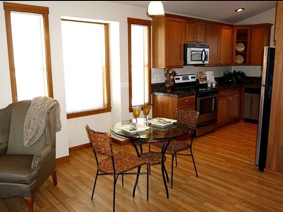 3rd image of 3117 Norton Ave Unit B