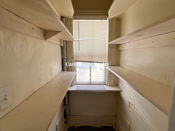 3rd image of 112-114 Woodstock St #114-3