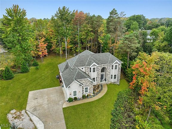 3rd image of 8290 Crystal Creek Dr