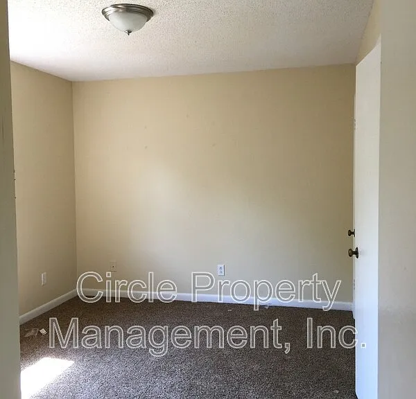 126 Claybill Dr NW #B — Photo 1