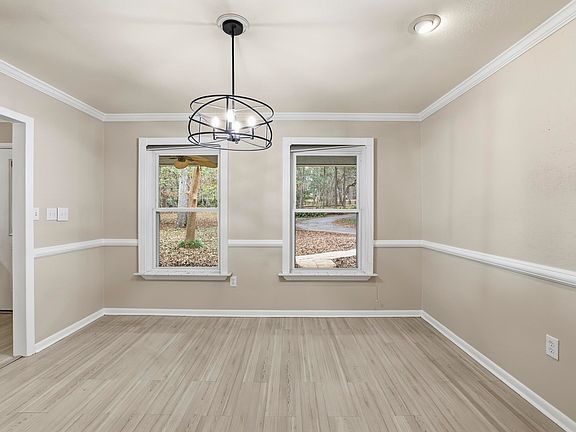 5th image of 7585 Skipper Ln