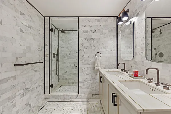 Bathroom, photo 1