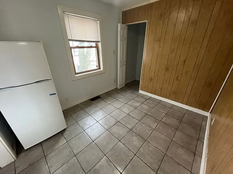 706 Erie St — Photo 5