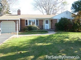 39 Fairway E, Sayville, NY 11782