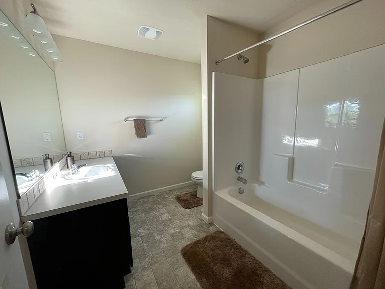 5035 NE 126th Ave — Photo 11
