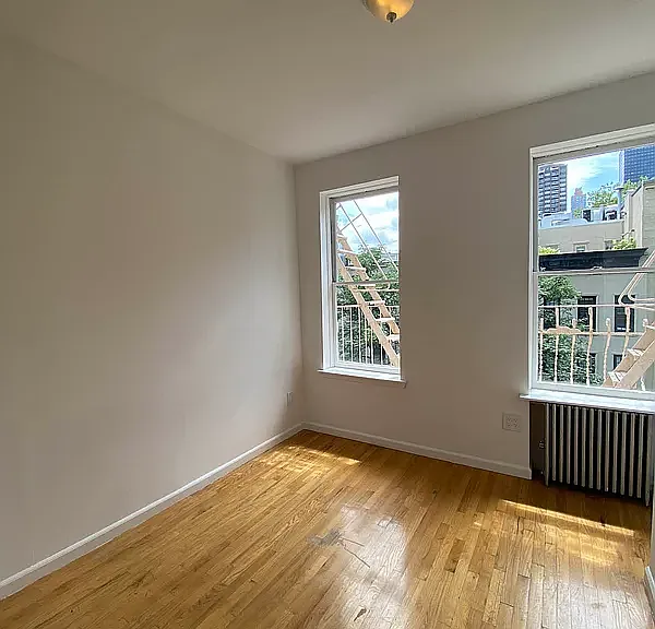 247 E 62nd St #14 — Photo 3