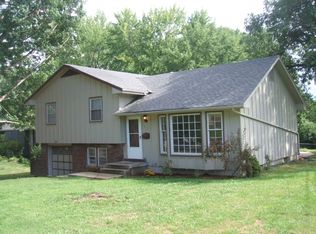 1803 SW 1st St, Lees Summit, MO 64081