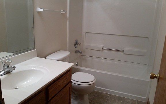 5th image of 3896 Blackstone Dr #3896