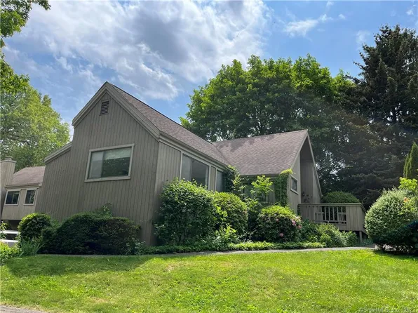 517 Iroquois Lane #B, Stratford, CT 06614