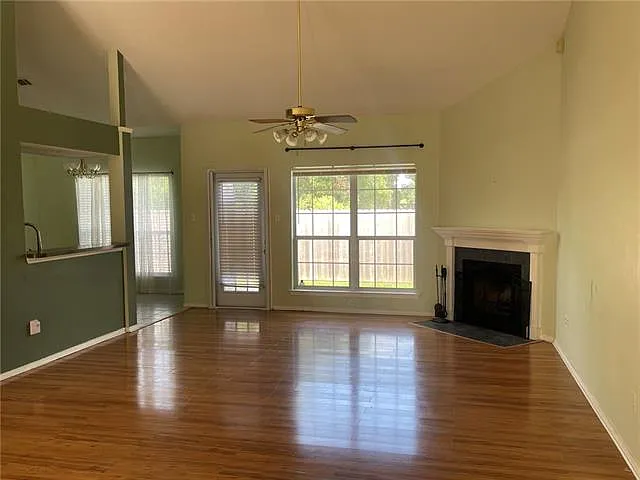 1556 Steeple Chase Ln — Photo 2