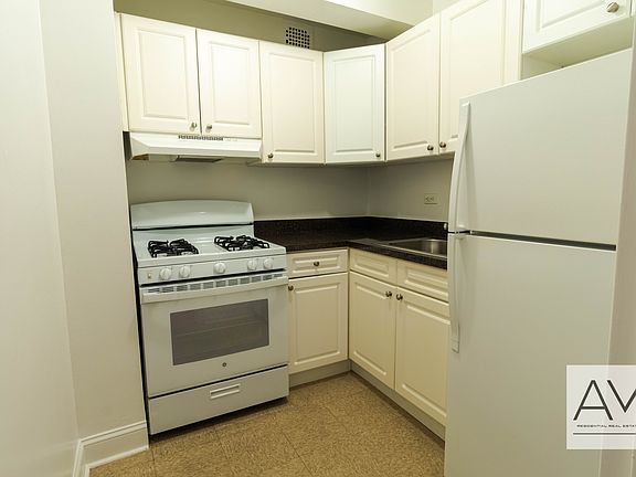 4th image of 3640 Johnson Ave APT 6H