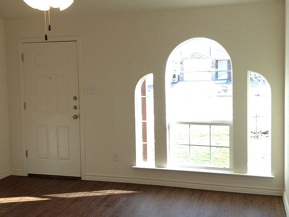 2nd image of 3613 John Chisholm Loop APT A