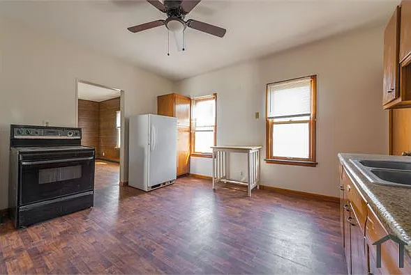 6300 Gertrude Ave #UP — Photo 7