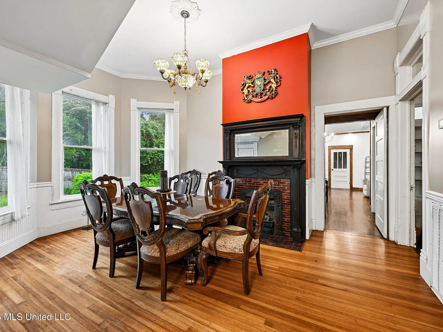 3 bed, 2.5 bath, 2949 sqft, $2,000 — Photo 3
