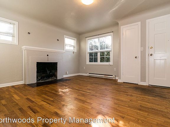 3rd image of 2351 Willamette St #5