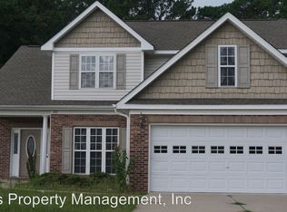 207 Brookview Ct, Raeford, NC 28376