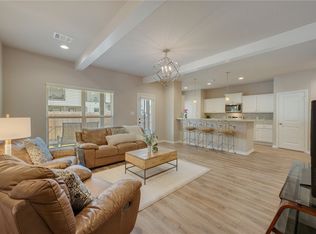 517 Hayes Ln, College Station, TX 77845