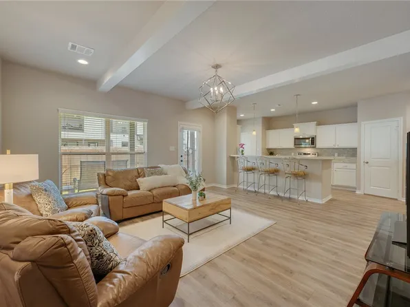 517 Hayes Ln, College Station, TX 77845