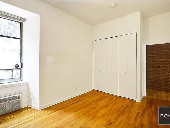 5th image of 310 W 80th St APT 4A