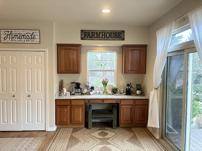 9998 Rose Leaf Ct — Photo 10