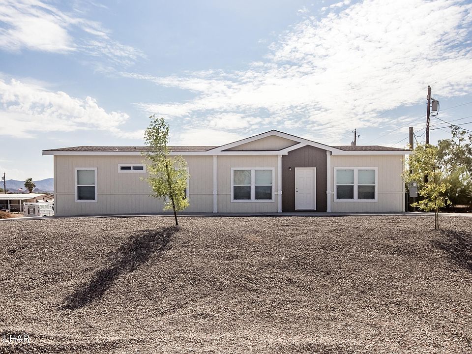 1st image of 3738 Garnet Dr