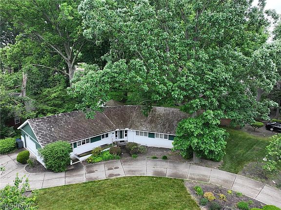 5th image of 3159 Eastwick Dr