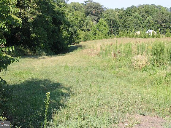 3rd image of LOT Wolf Ln