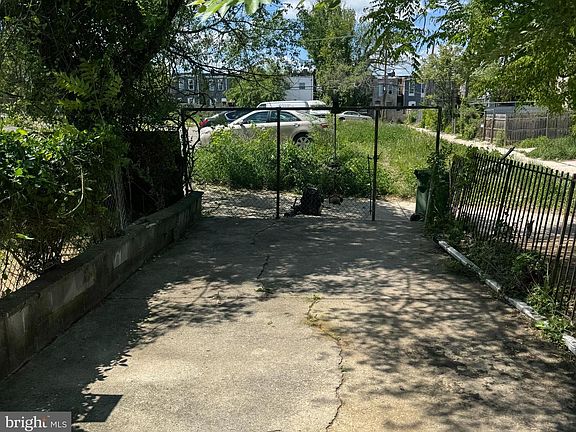 4th image of 1108 N Dukeland St