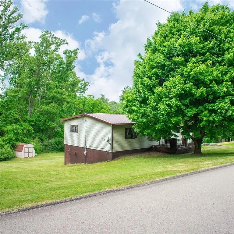 279 Bennington Rd photo 1